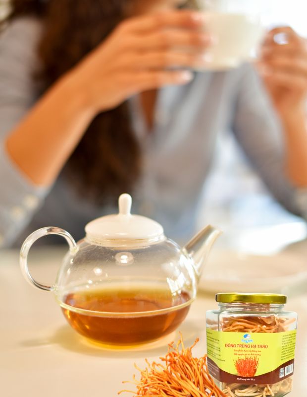 Phụ nữ uống đông trùng hạ thảo có tốt không? Công dụng với sức khỏe?