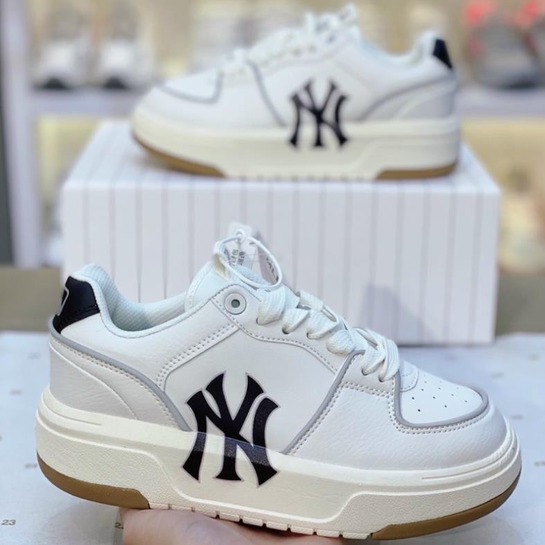 Giày sneaker chunky liner trắng viền xám