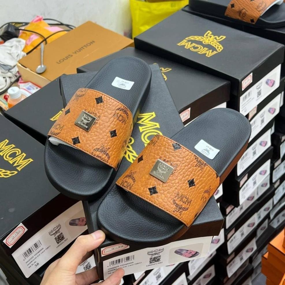 Dép quai ngang nam nữ M.C mác sành điệu.mẫu dép thời trang quai ngang đế PU chống trơn siêu cá tính FULL SIZE 37-43