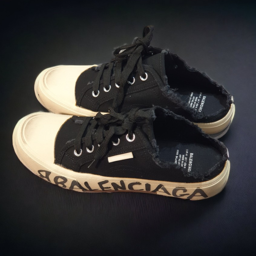 [ AIO LUXURY ] Giày thế thao đạp gót BALENCIAGA đen canvas họa tiết chữ đế cao cấp,Sục BALENCIAGA màu đen có chữ đế