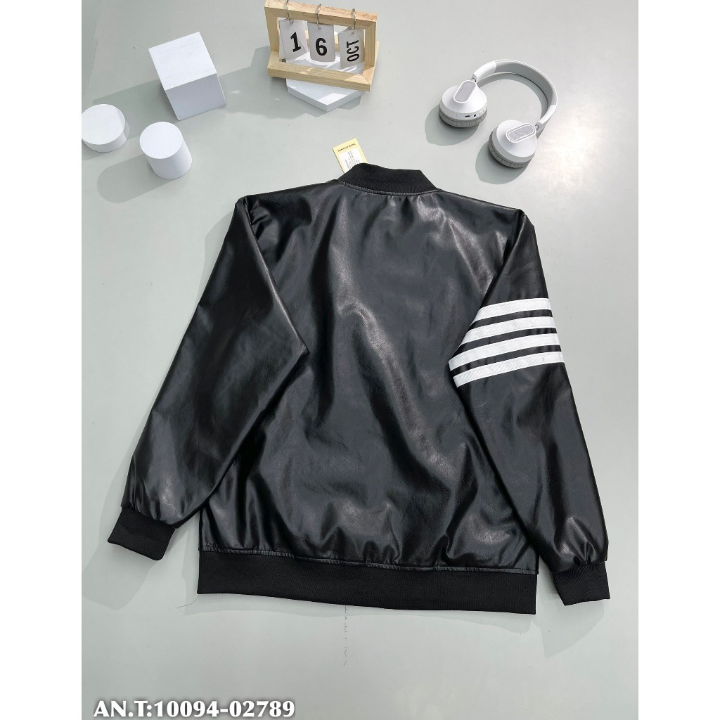 [AIO fashion] Áo Khoác Da Nam Thom Browne Bomber Jacket Thêu 4 Sọc Trắng Tay Lót Gió Bo Chun Dày Dặn Sang Trọng