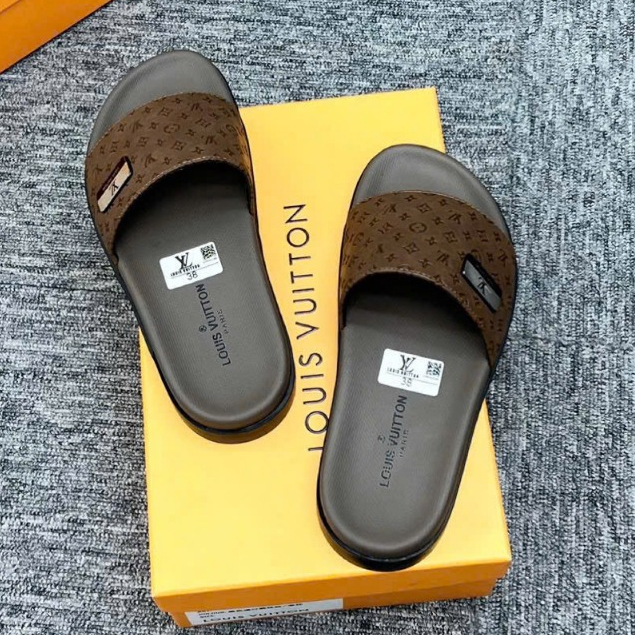 Dép nam lv quai ngang tag logo kim loai, quai da cao cấp họa tiết vân chìm sang trọng full box
