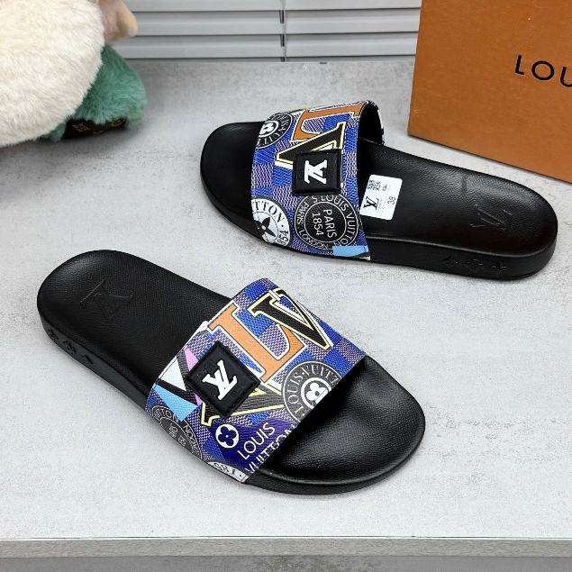 Dép Louis Vuitton quai ngang LV,đế đúc cao su non,chống trơn trượt,quai nhiều mầu,đủ size mẫu mới nhất hottrend 2025