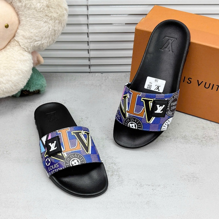 Dép LO VUITTONquai ngang LV,đế đúc cao su non,chống trơn trượt,quai nhiều mầu,đủ size mẫu mới nhất hottrend 2025