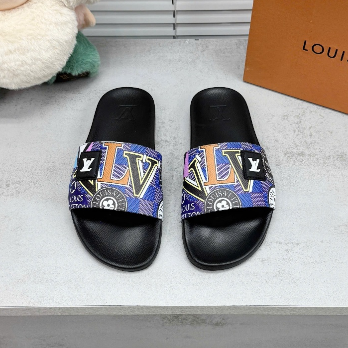 Dép Louis Vuitton quai ngang LV,đế đúc cao su non,chống trơn trượt,quai nhiều mầu,đủ size mẫu mới nhất hottrend 2025