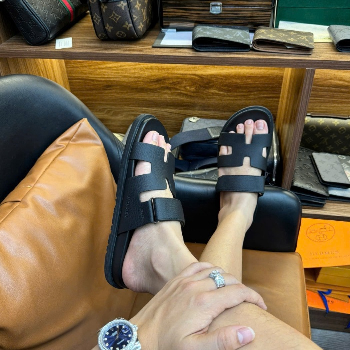 Dép HM Chypre Sandal Full NAVY ĐẾ ĐEN 2025