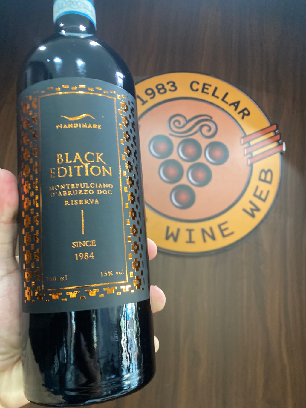 Vang đỏ Ý Montepulciano Black Edition 2018