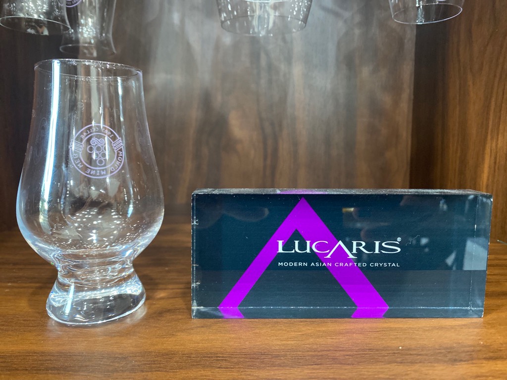 Ly rượu mạnh chân voi R05 180ml