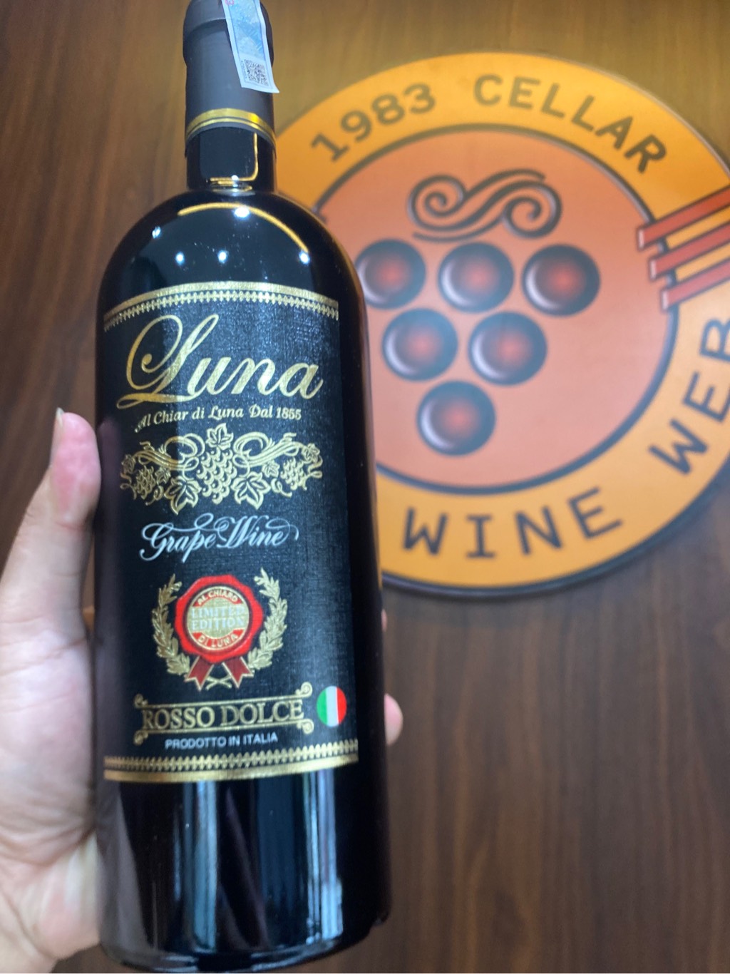 Vang đỏ Ý Luna Limited