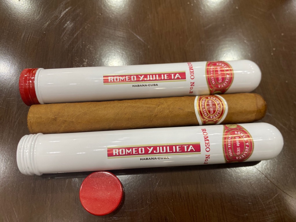 Cigar Romeo Y Julieta No2 Habana Cuba
