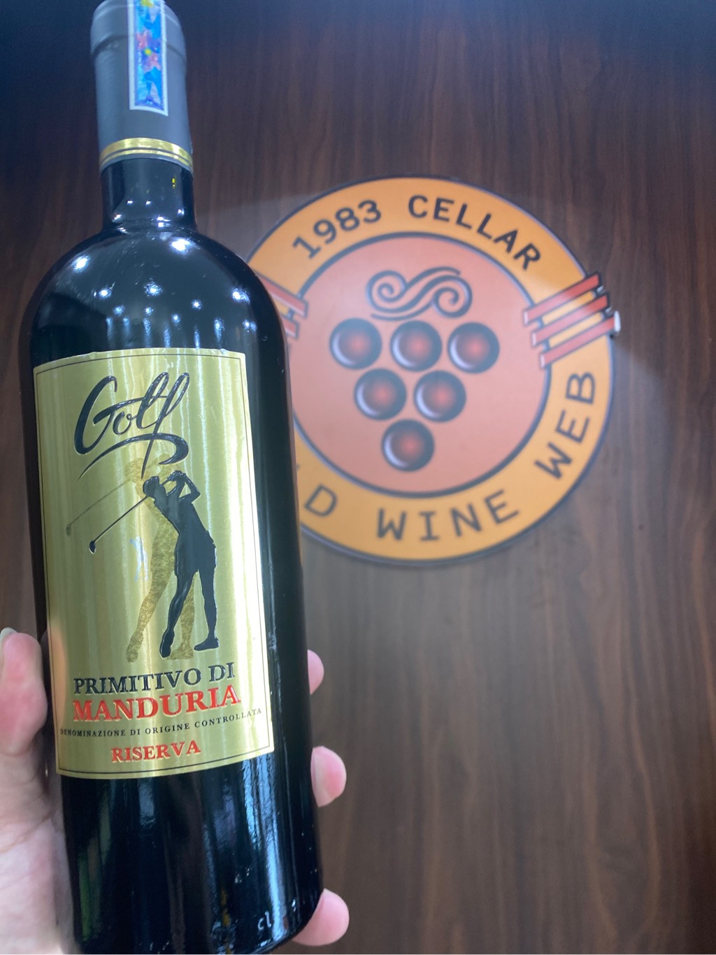 Vang đỏ Ý Golf 2018