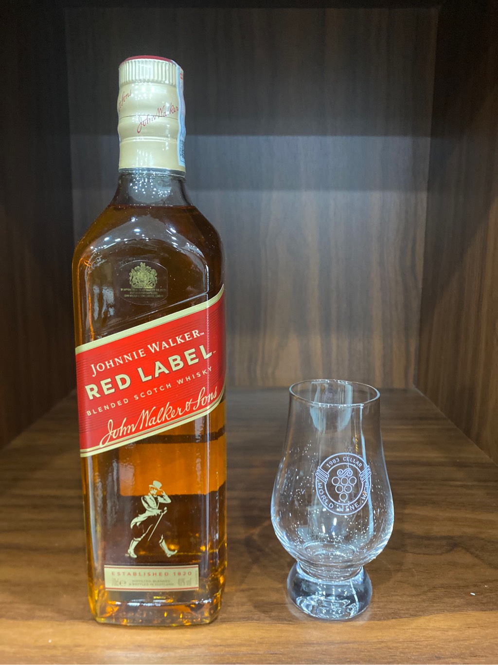 Rượu Johnnie Walker Red Label
