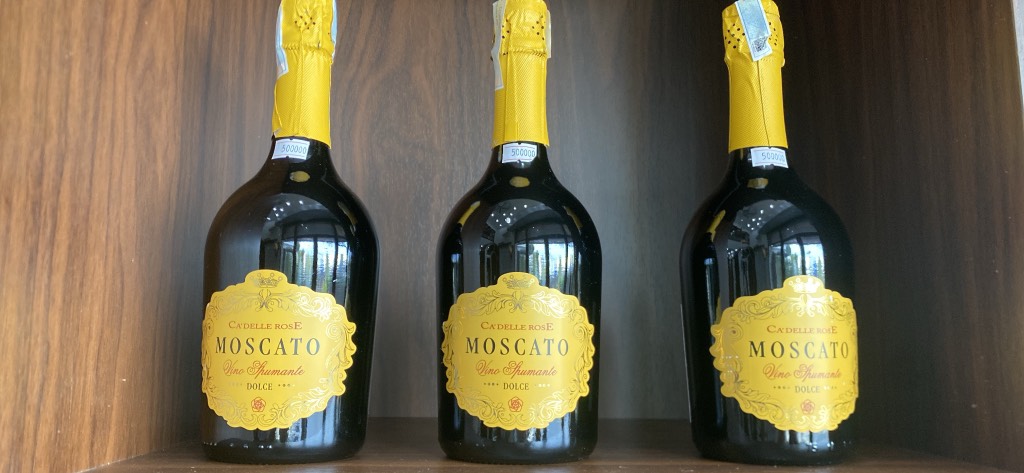 Vang Đỏ Ý Moscato Ca'delle