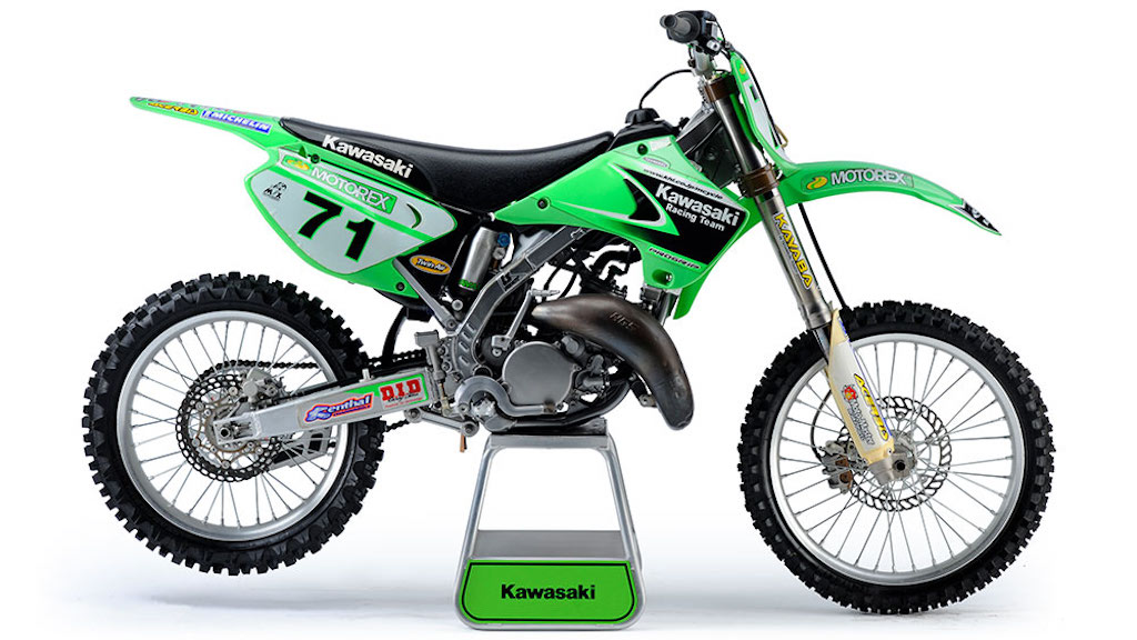 Bất chấp chuyển đổi xanh và các quy định khí thải, Kawasaki vẫn sắp ra mắt mô tô động cơ 2 kỳ khói mù mịt?