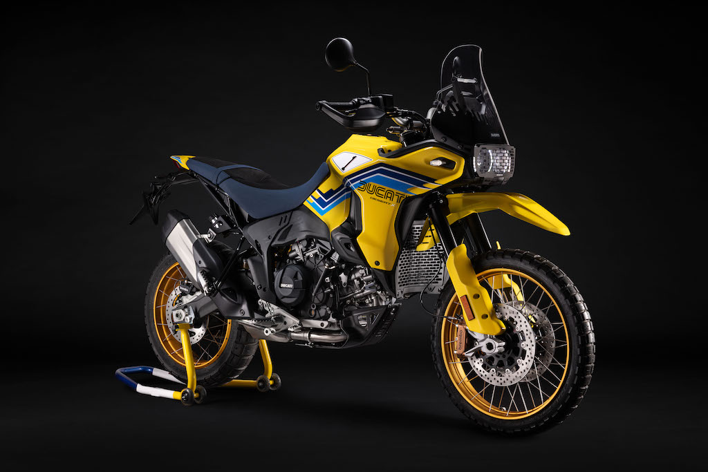 Vừa ra mắt thế hệ mới, Ducati DesertX đã có ngay phiên bản kỷ niệm 100 năm với cảm hứng từ mẫu xe đua trên băng độc nhất lịch sử hãng