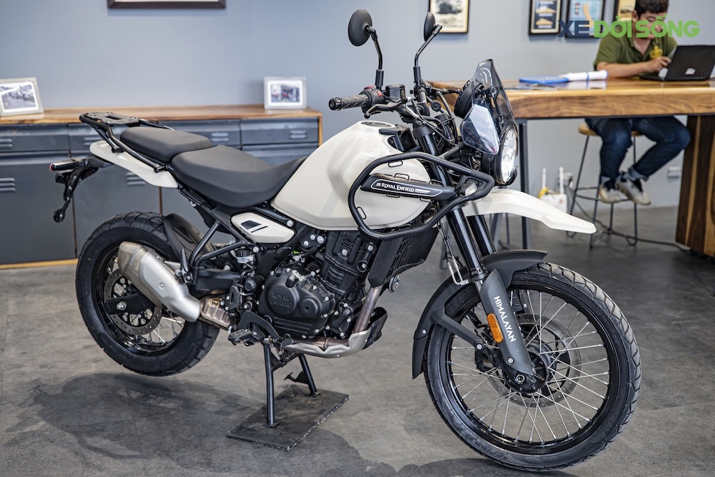 Giá dự kiến dưới 190 triệu đồng, Royal Enfield Himalayan 450 có gì để chinh phục biker Việt mê xê dịch?