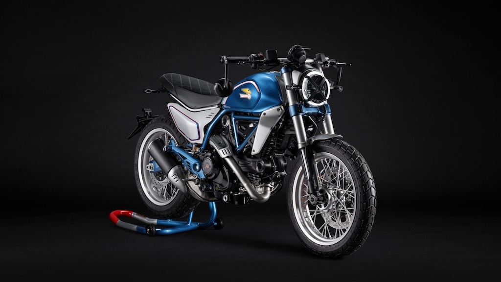 Ducati Scrambler 100 ra mắt: khoác màu sắc nguyên bản của chiếc Scrambler đầu tiên để kỷ niệm 100 năm thương hiệu