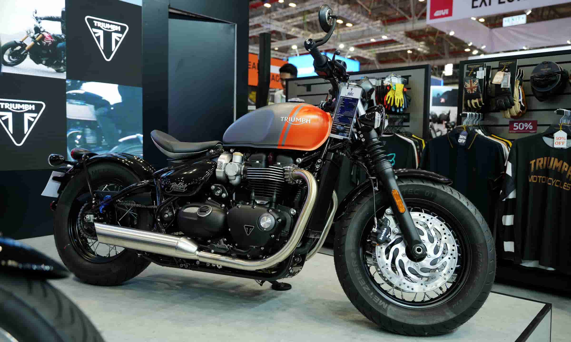 Triumph Bonneville Bobber - môtô cổ điển giá 625 triệu đồng