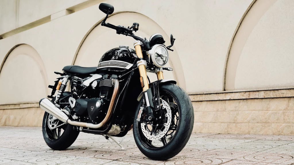 Mô tô hoài cổ hiệu năng cao Triumph Speed Twin 1200 2025 kịp về Việt Nam trước Tết