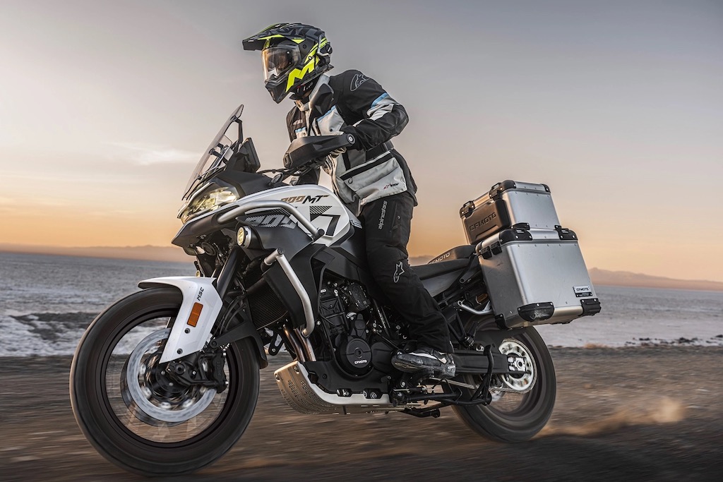 CFMoto 800MT-ES gây sốc với dàn công nghệ “full option”, khiến nhiều mẫu adventure đắt tiền cũng phải dè chừng