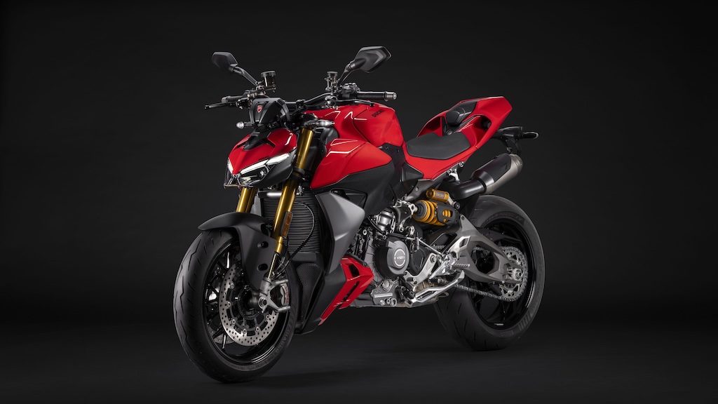 Nhân tiện tung Panigale, Ducati cũng tranh thủ ra mắt luôn Streetfighter V2 mới gần như y hệt