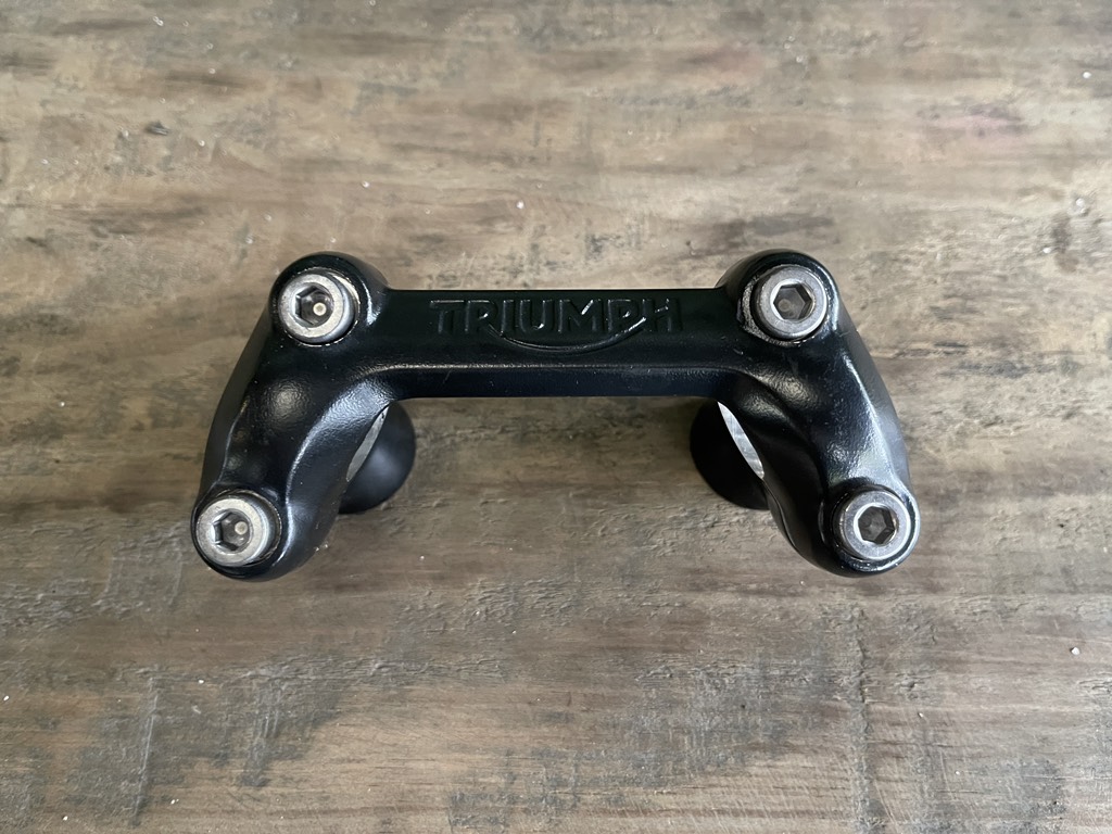 Gù ghi đông TRIUMPH SCRAMBLER 900