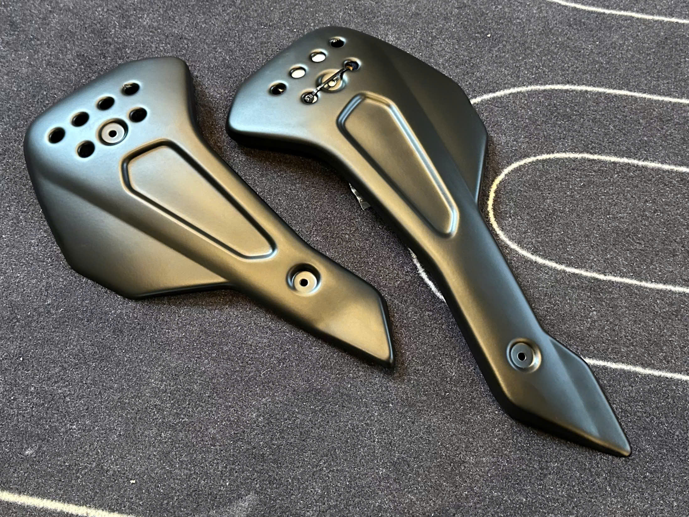 Ốp gầm Triumph Trident 660 - 673