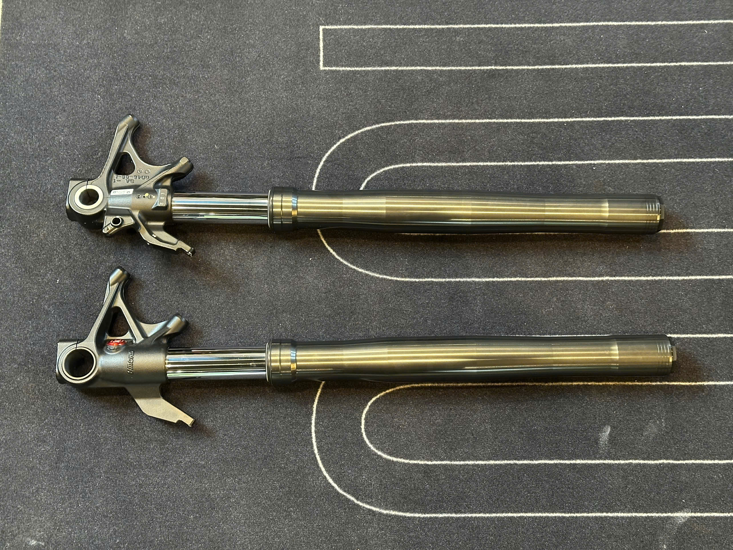 Phuộc Showa chân 100mm - 672