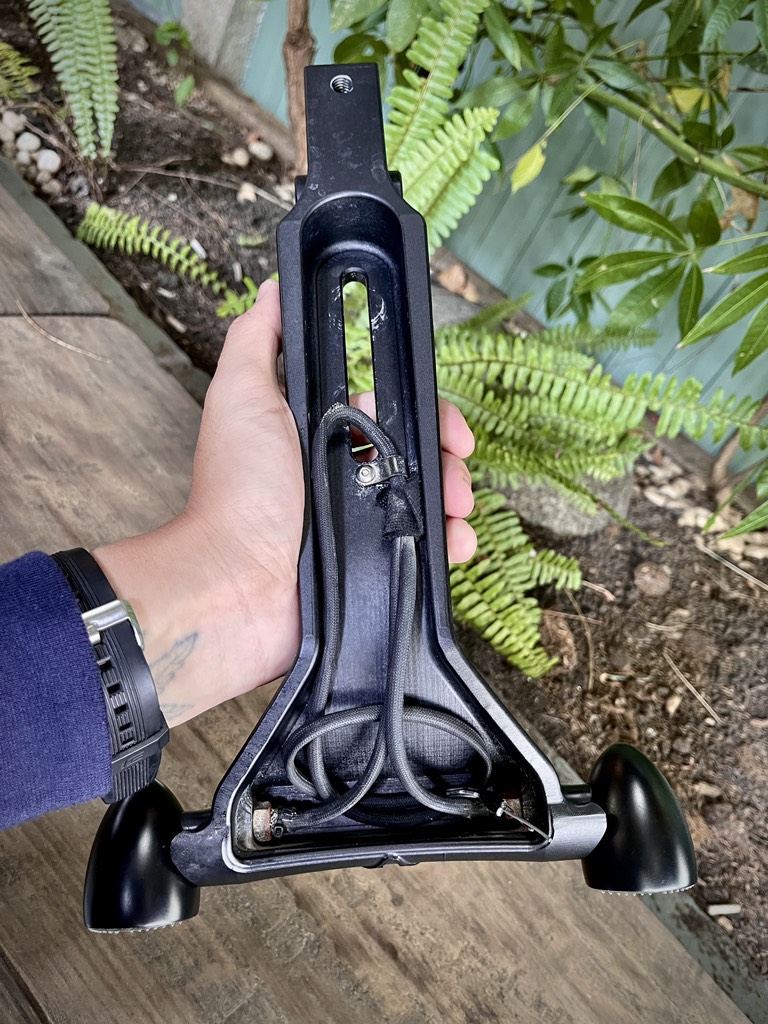 Đế đèn hậu sẵn Signal - TRIUMPH BOBBER 17 23