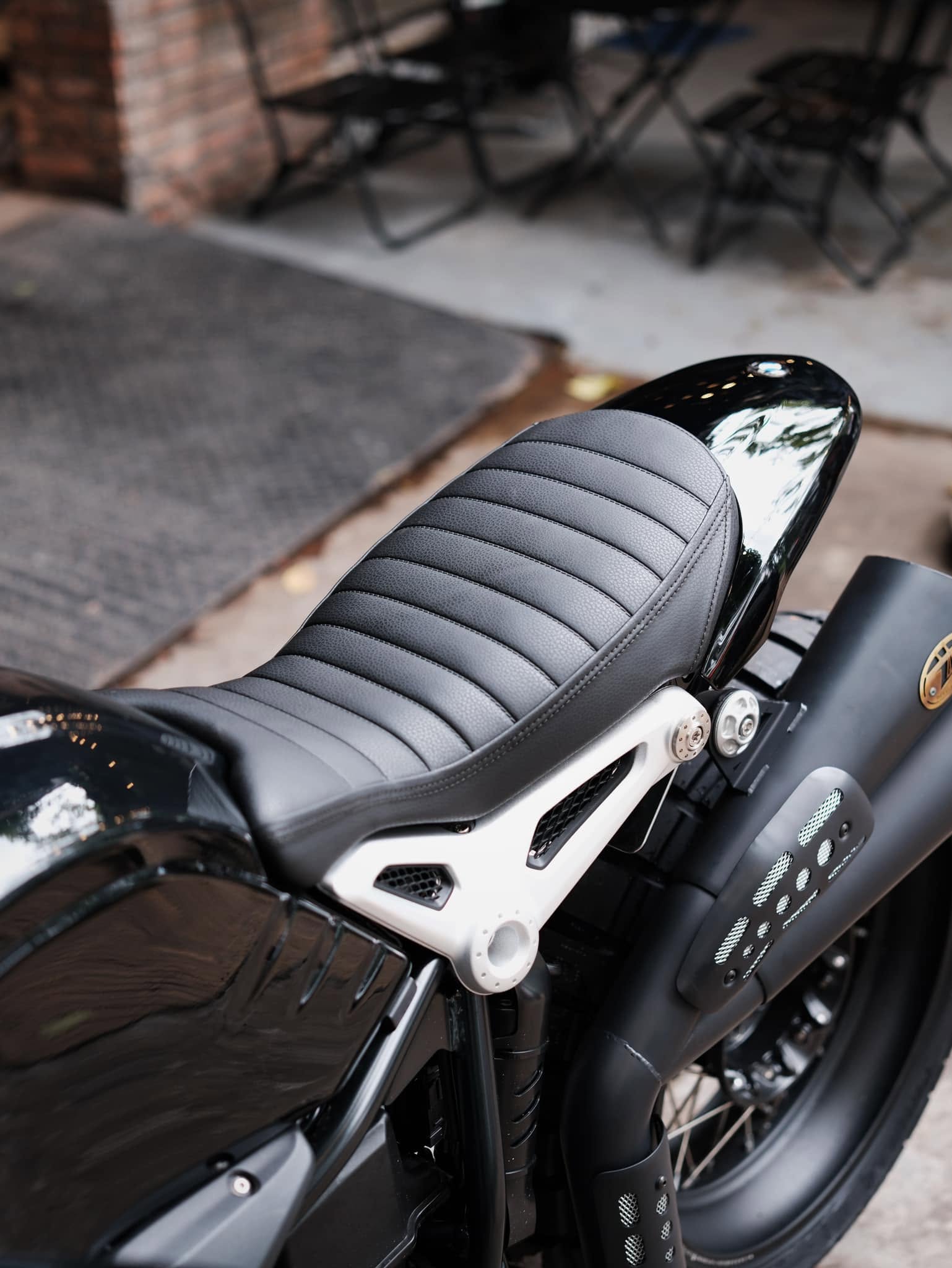 Yên solo cho Bmw Rninet - 657KG