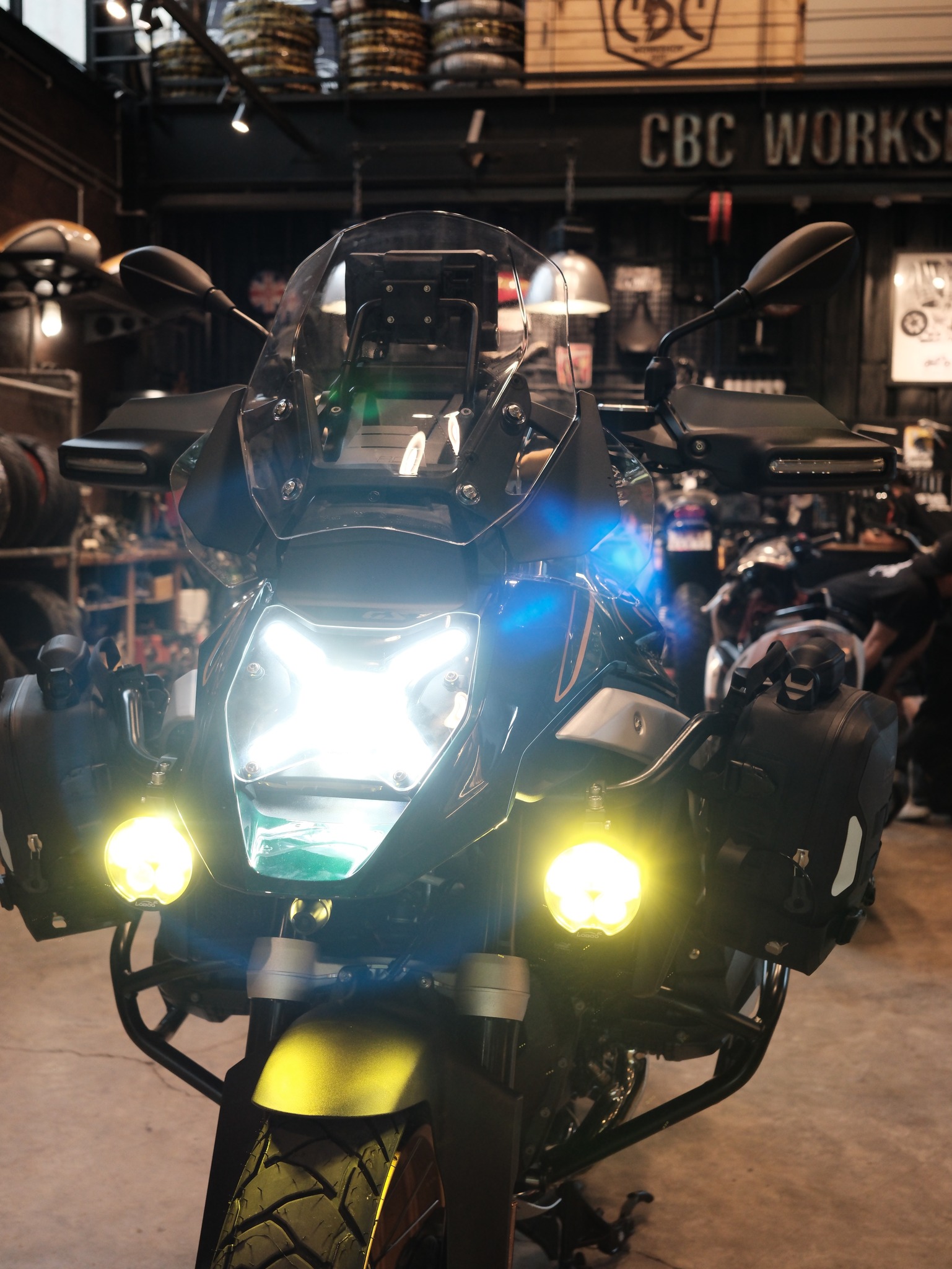 Cặp đèn trợ sáng Loboo L16 - 602KG