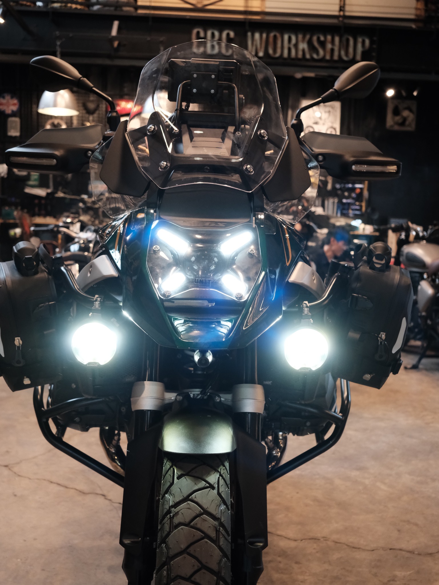 Cặp đèn trợ sáng Loboo L16 - 602KG