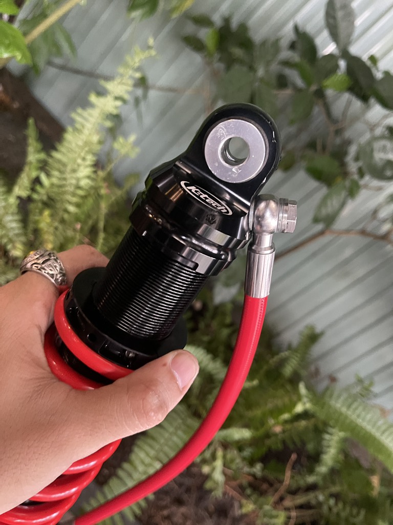 Phuộc sau KTECH - TRIUMPH TRIDENT 660