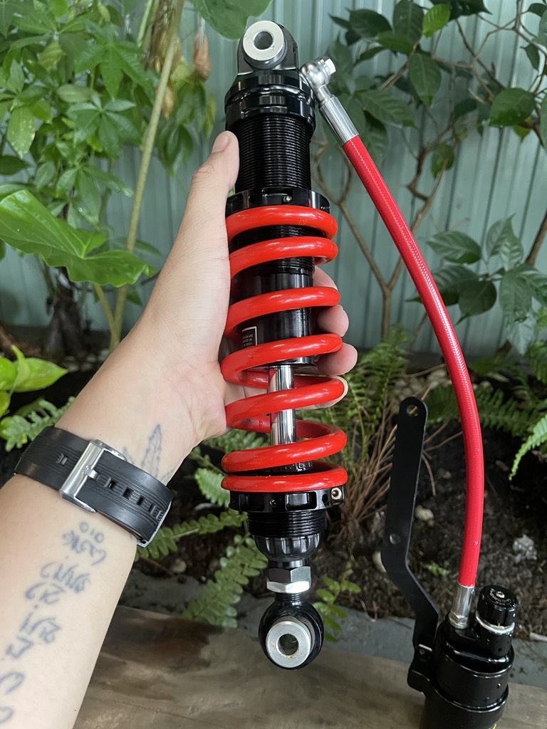 Phuộc sau KTECH - TRIUMPH TRIDENT 660