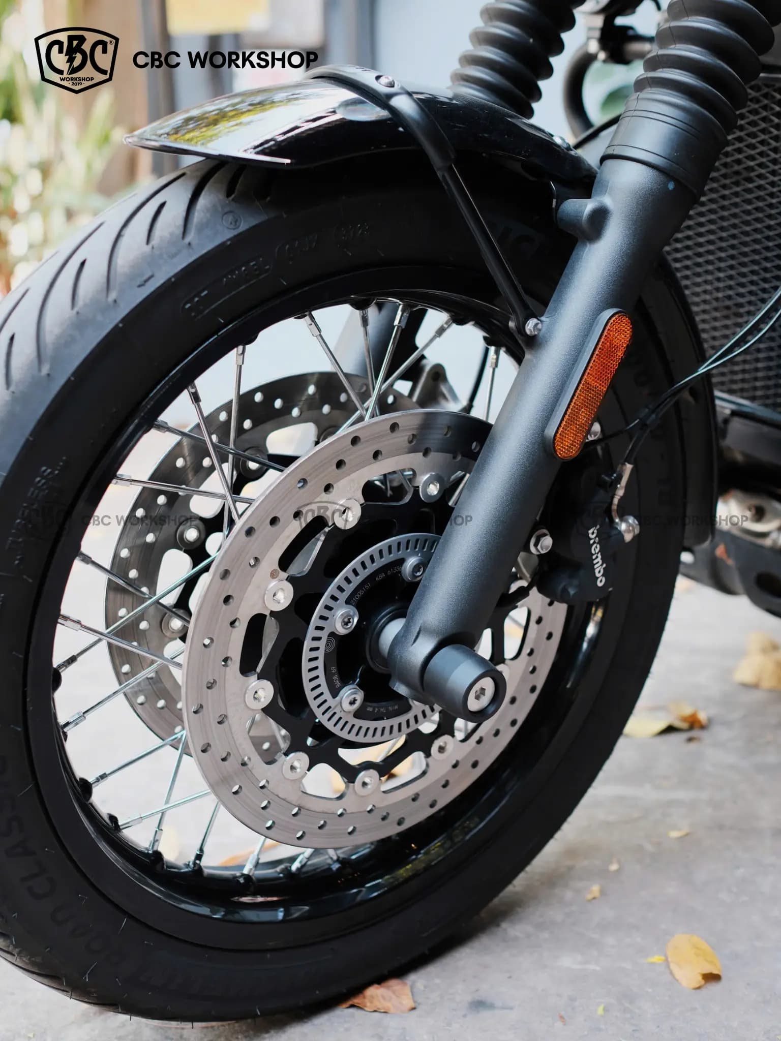 Chống đổ phuộc trước Triumph Speed Twin 900 - 576KG