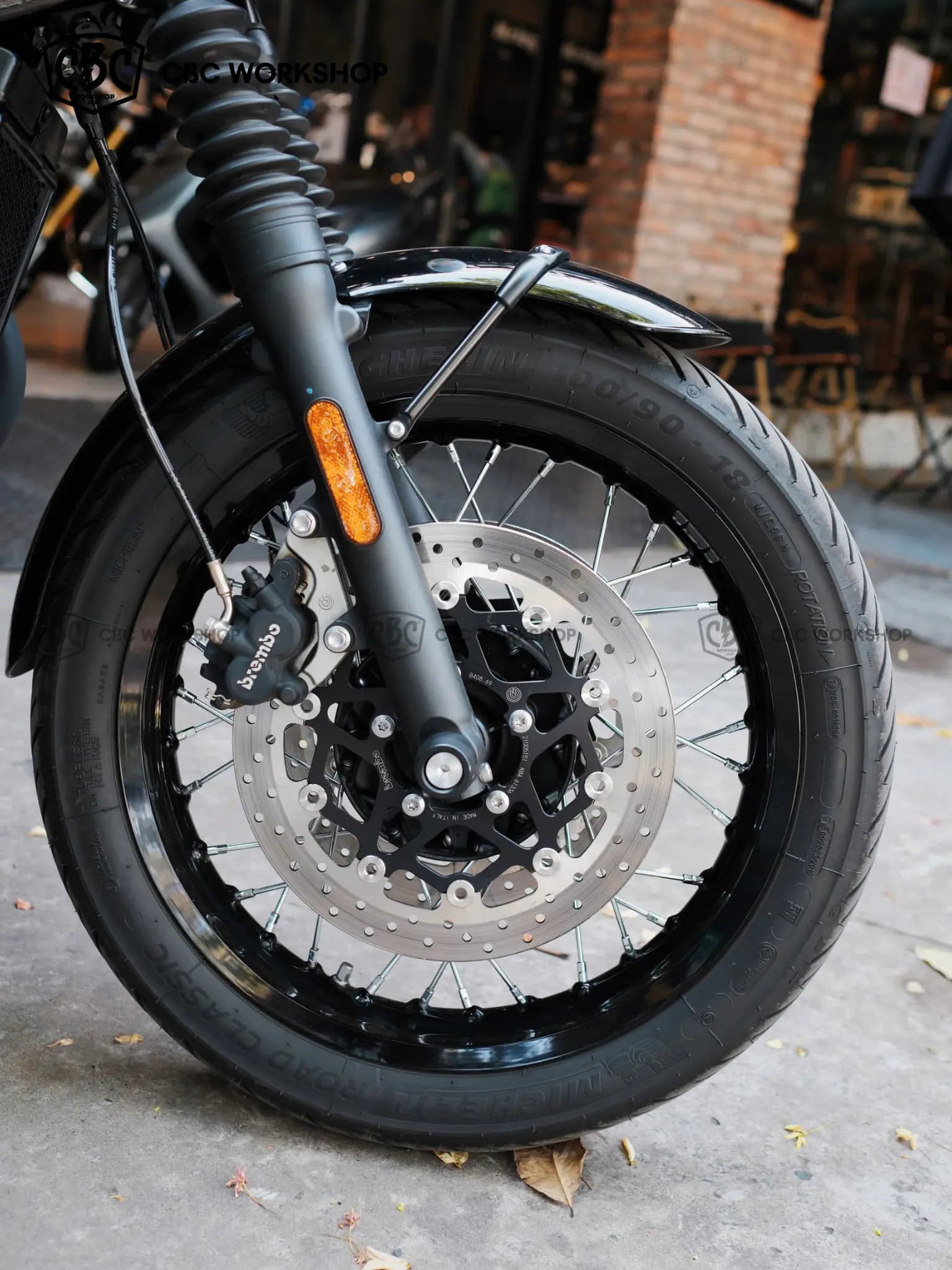 Chống đổ phuộc trước Triumph Speed Twin 900 - 576KG