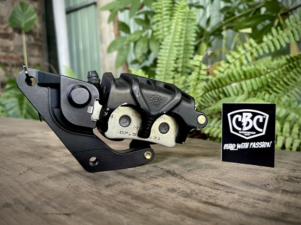 Heo BREMBO TRIUMPH tháo xe 95%
