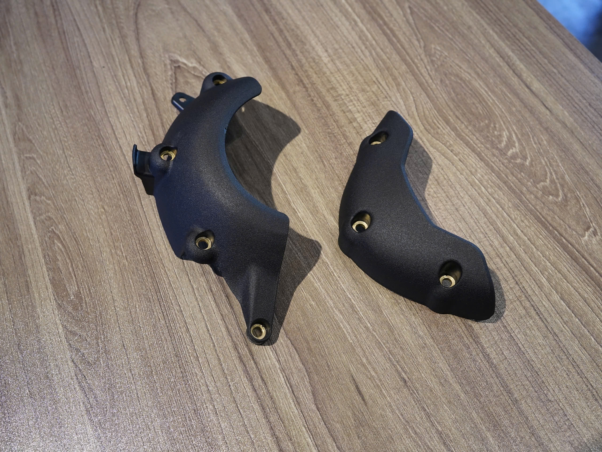 Ốp bảo vệ dưới 2 bên lóc máy-137 KG