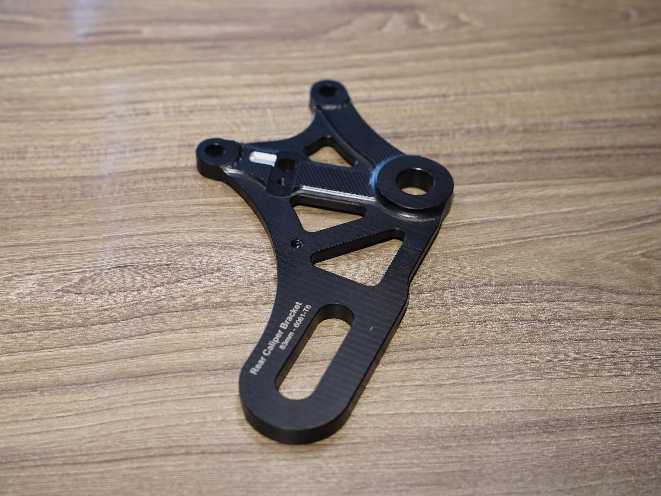 Pát heo sau CNC đen - 170
