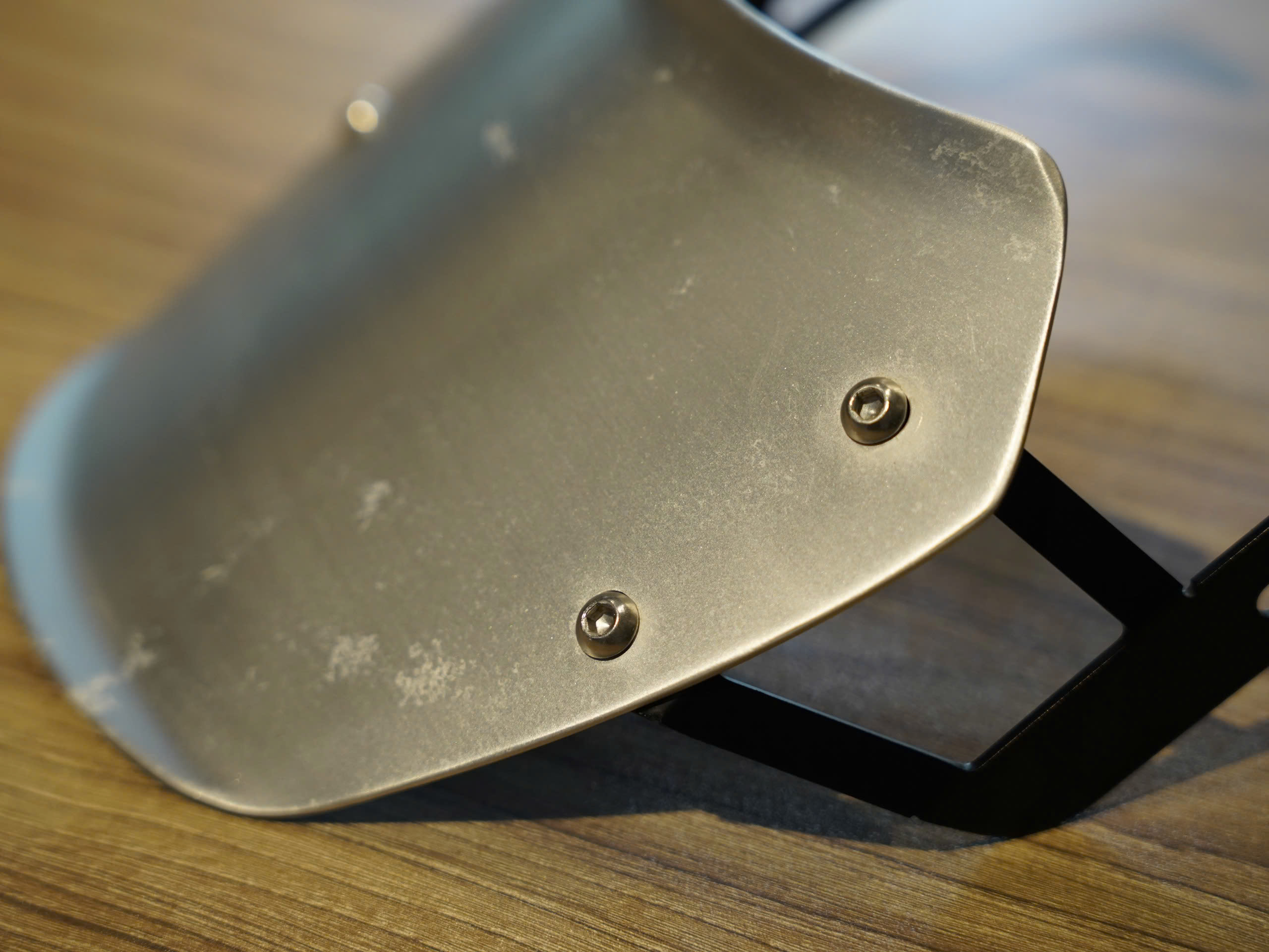 Mão Triumph scrambler 900 màu bạc - 148