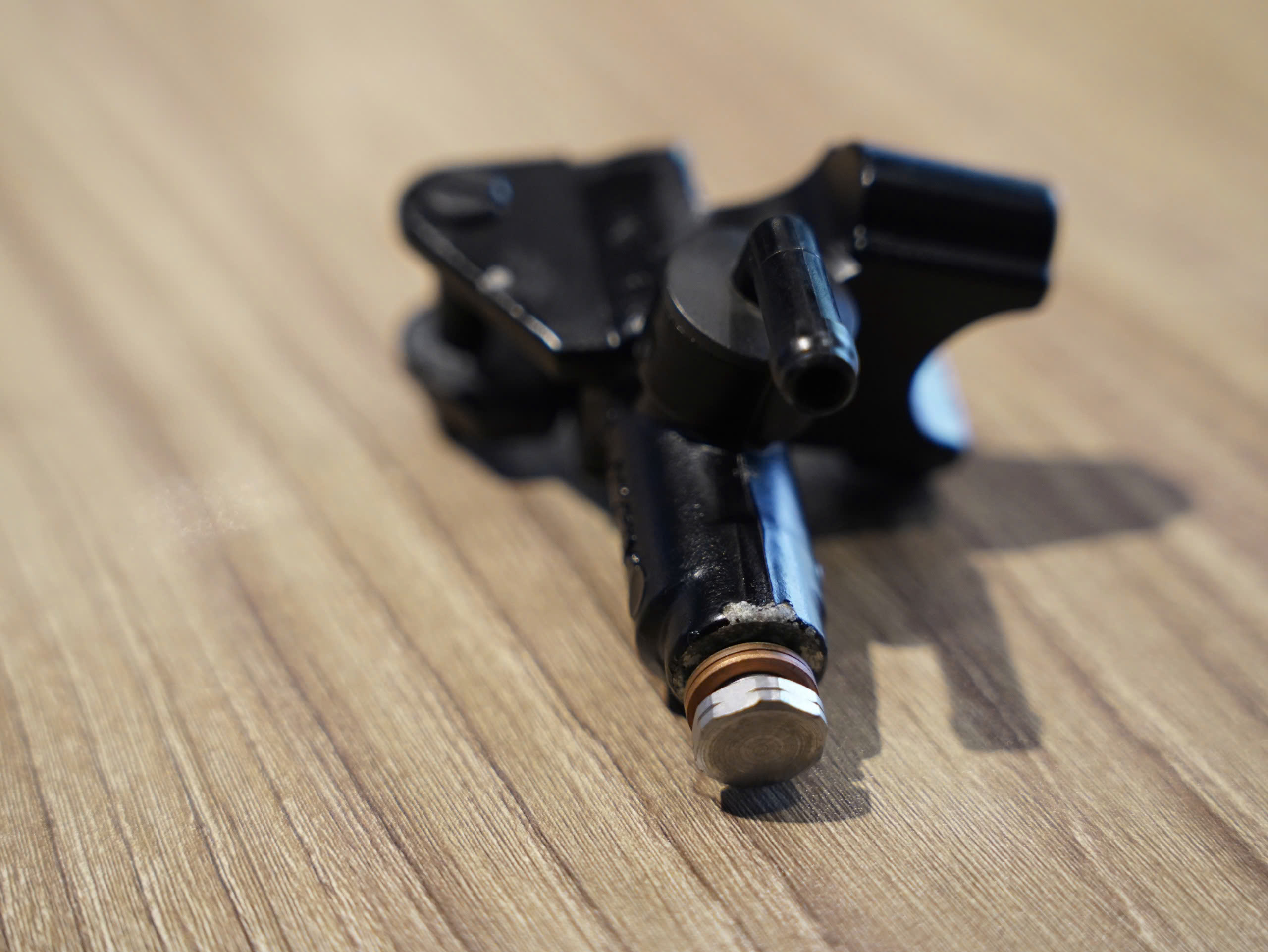 Cùm thắng Nissin đen (không tay) - 171