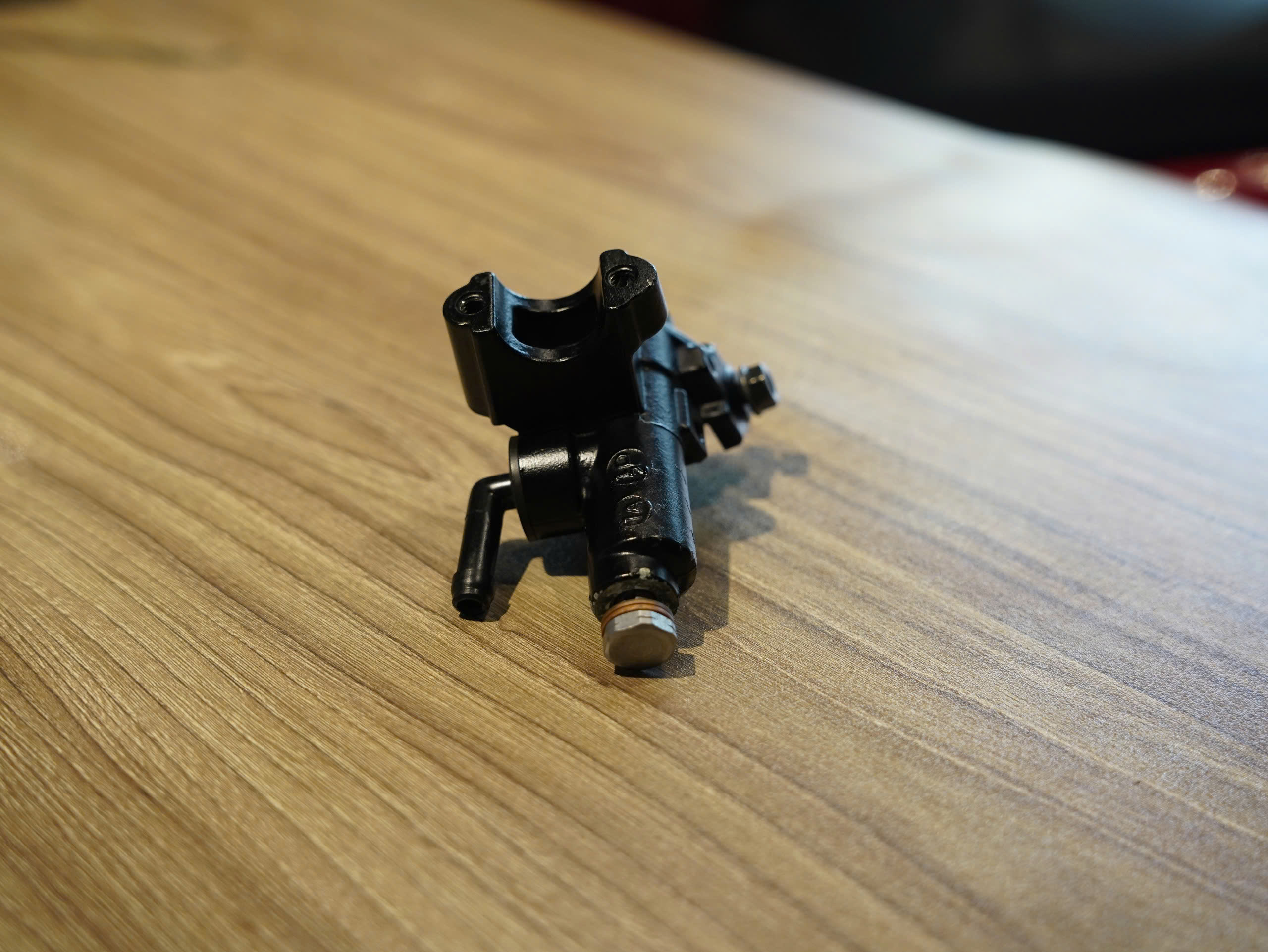 Cùm thắng Nissin đen (không tay) - 171