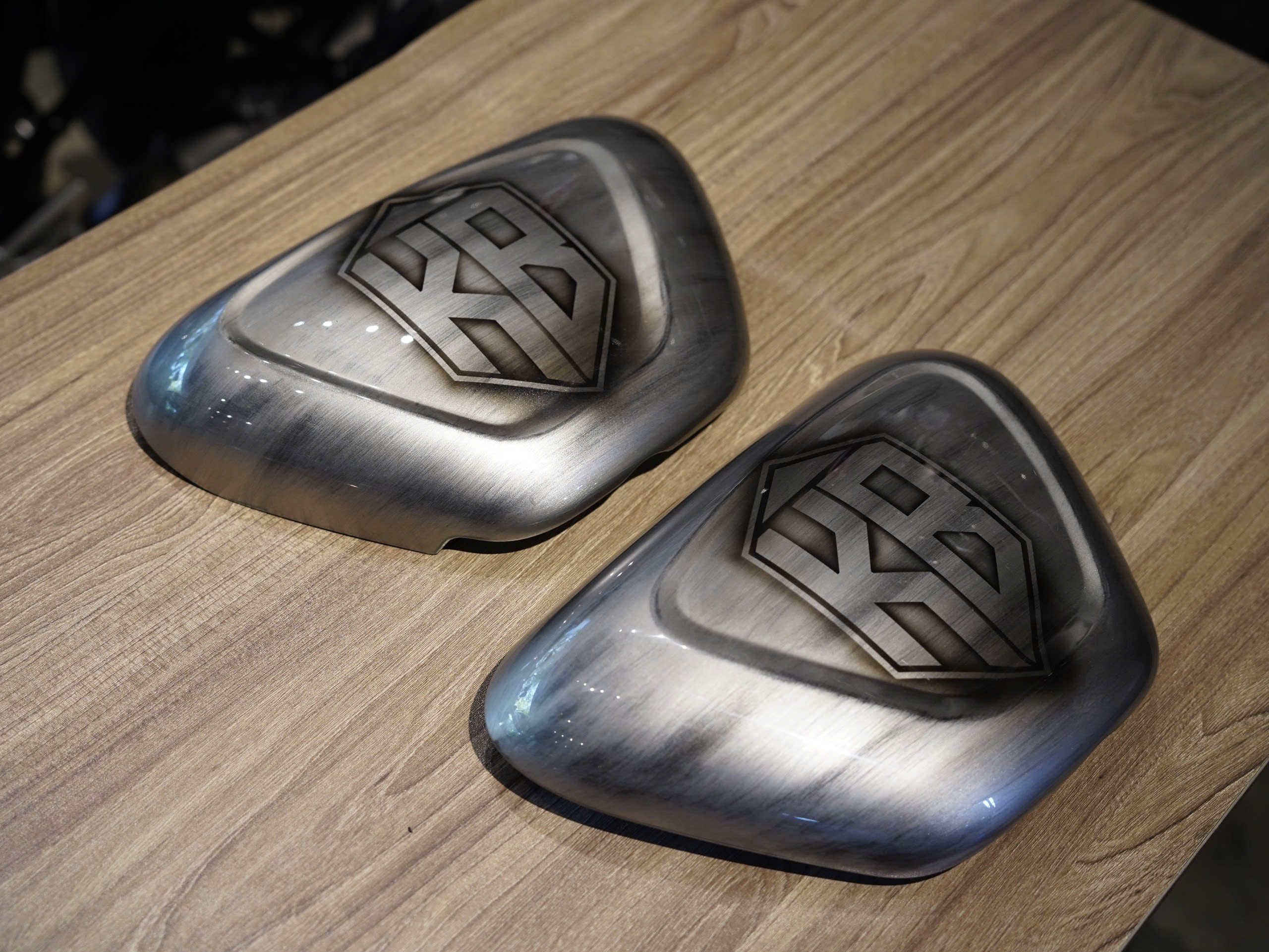 Cặp cốp hông Triumph Street Twin xám - 174