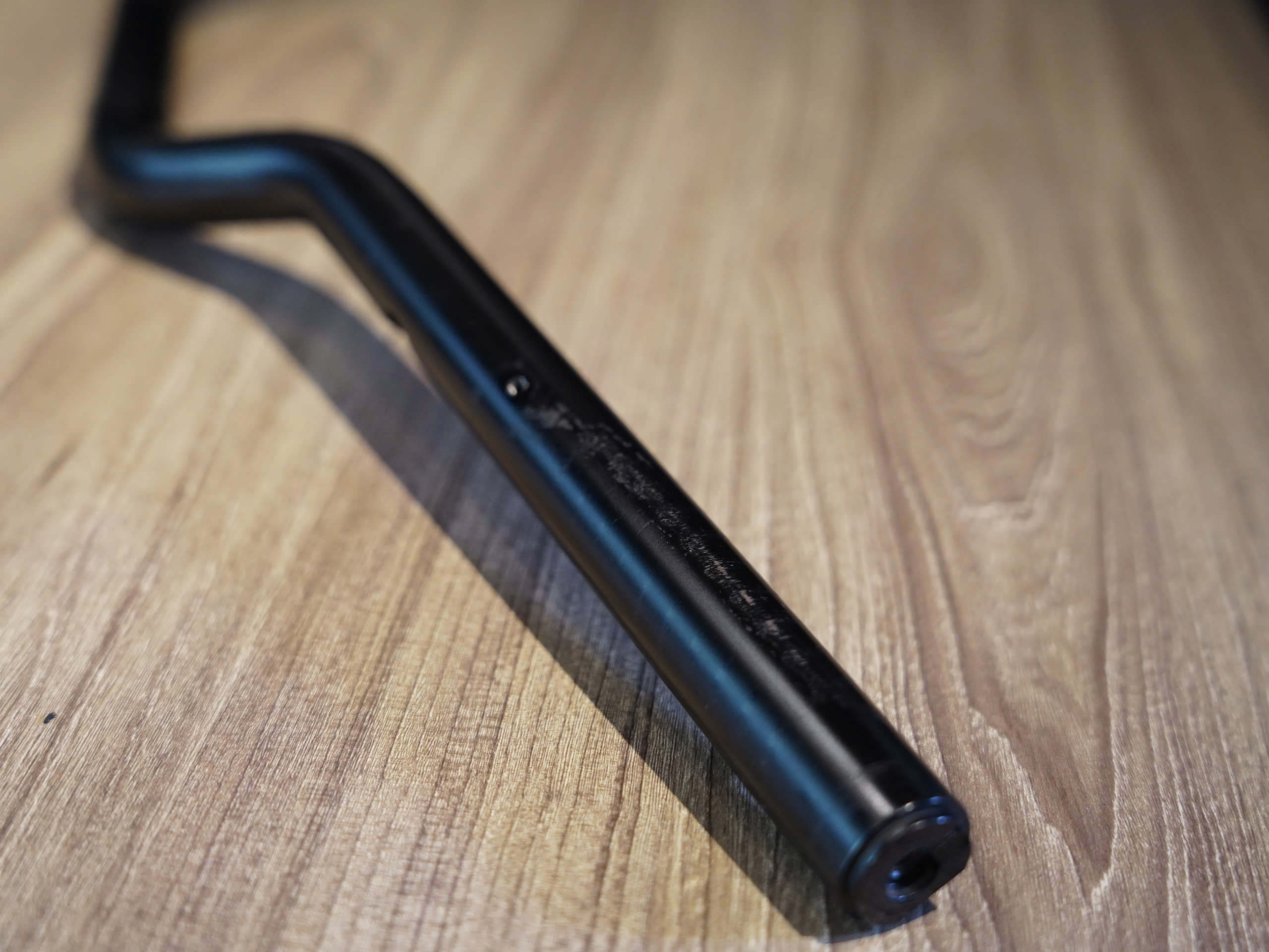 Ghi đong đen mờ 25mm - 144