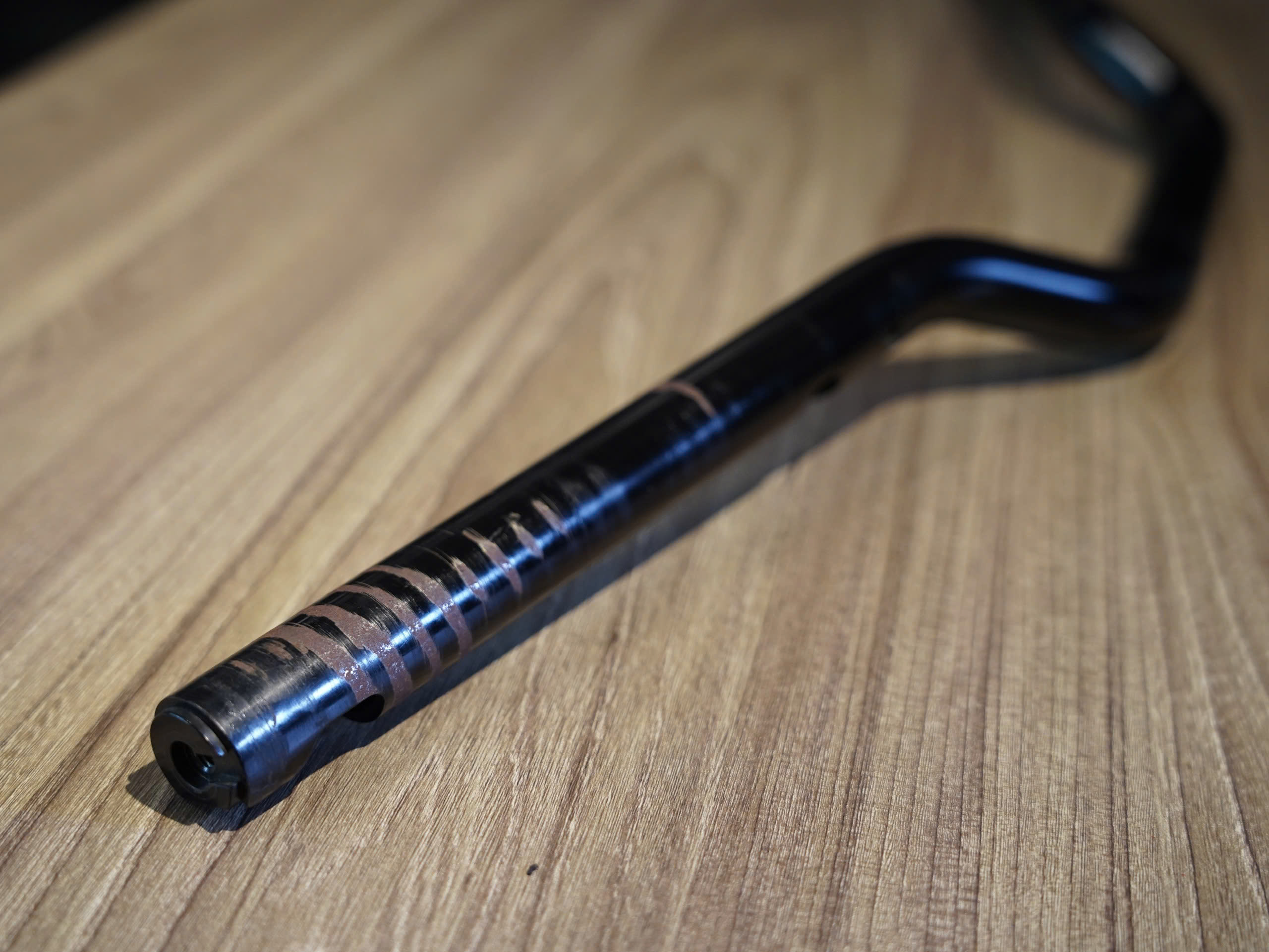 Ghi đong đen mờ 25mm - 144