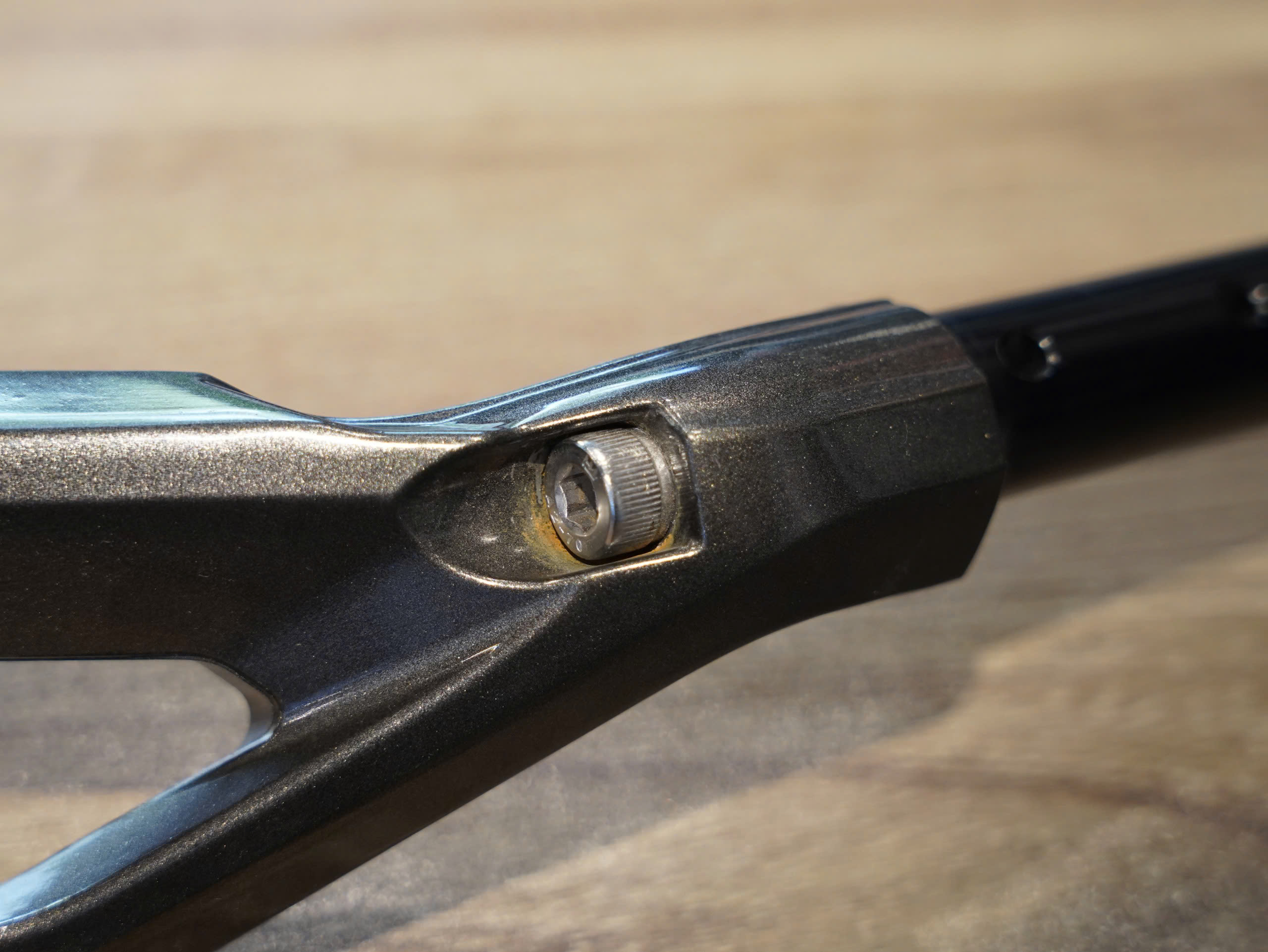 Ghi đong Yamaha X-Max300 Xám đen + nắp chụp nhựa dưới ghi đong - 177