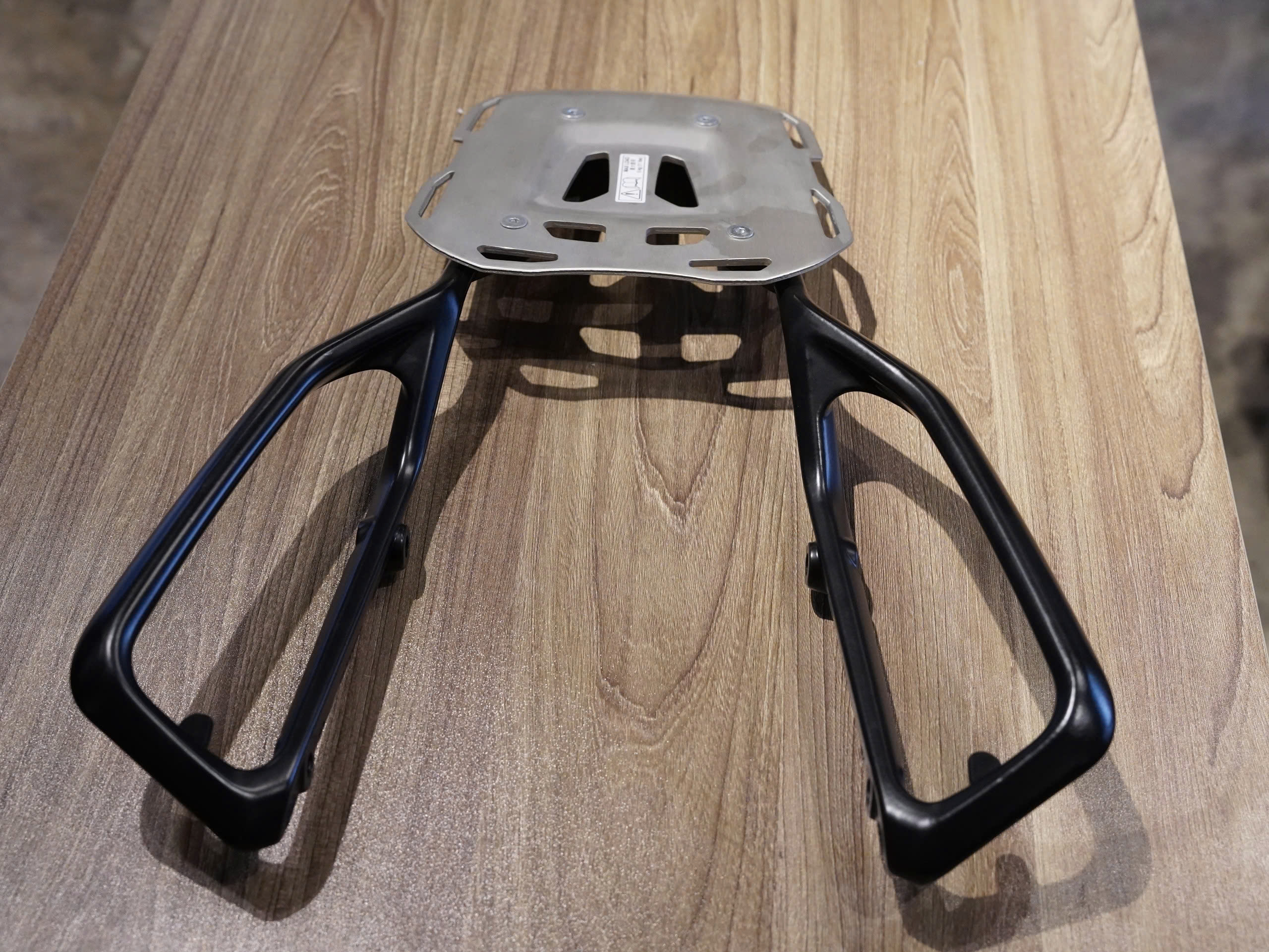 Baga sau Scrambler 400 bạc đen - 155 KG