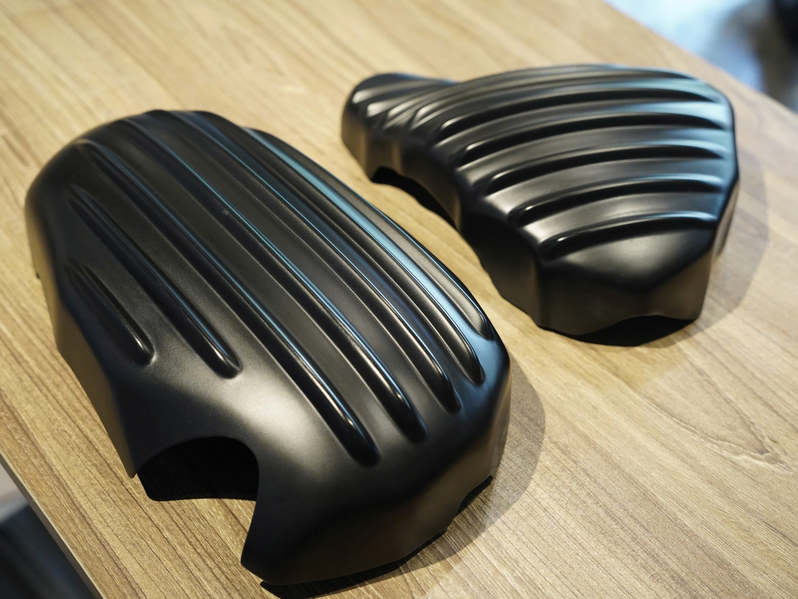 Ốp 2 bên lóc máy Triumph Scrambler 400X Diablo - 249