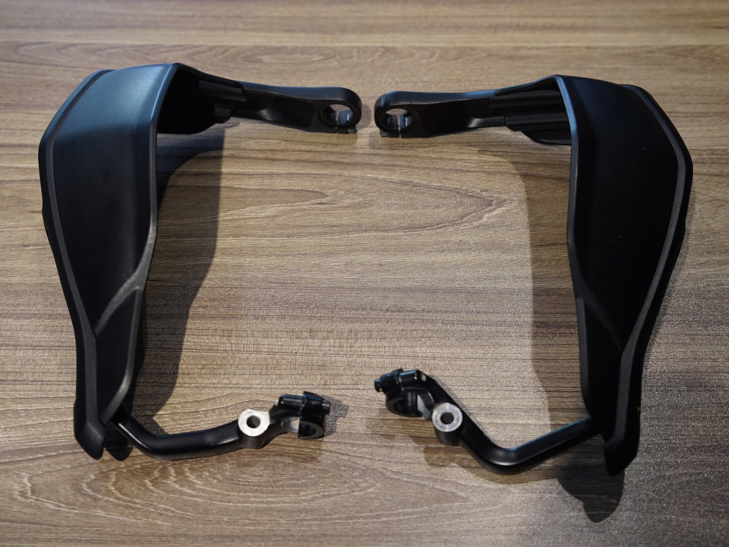 Bảo vệ tay lái zin Triumph Scrambler 1200 (1 cặp) - 259