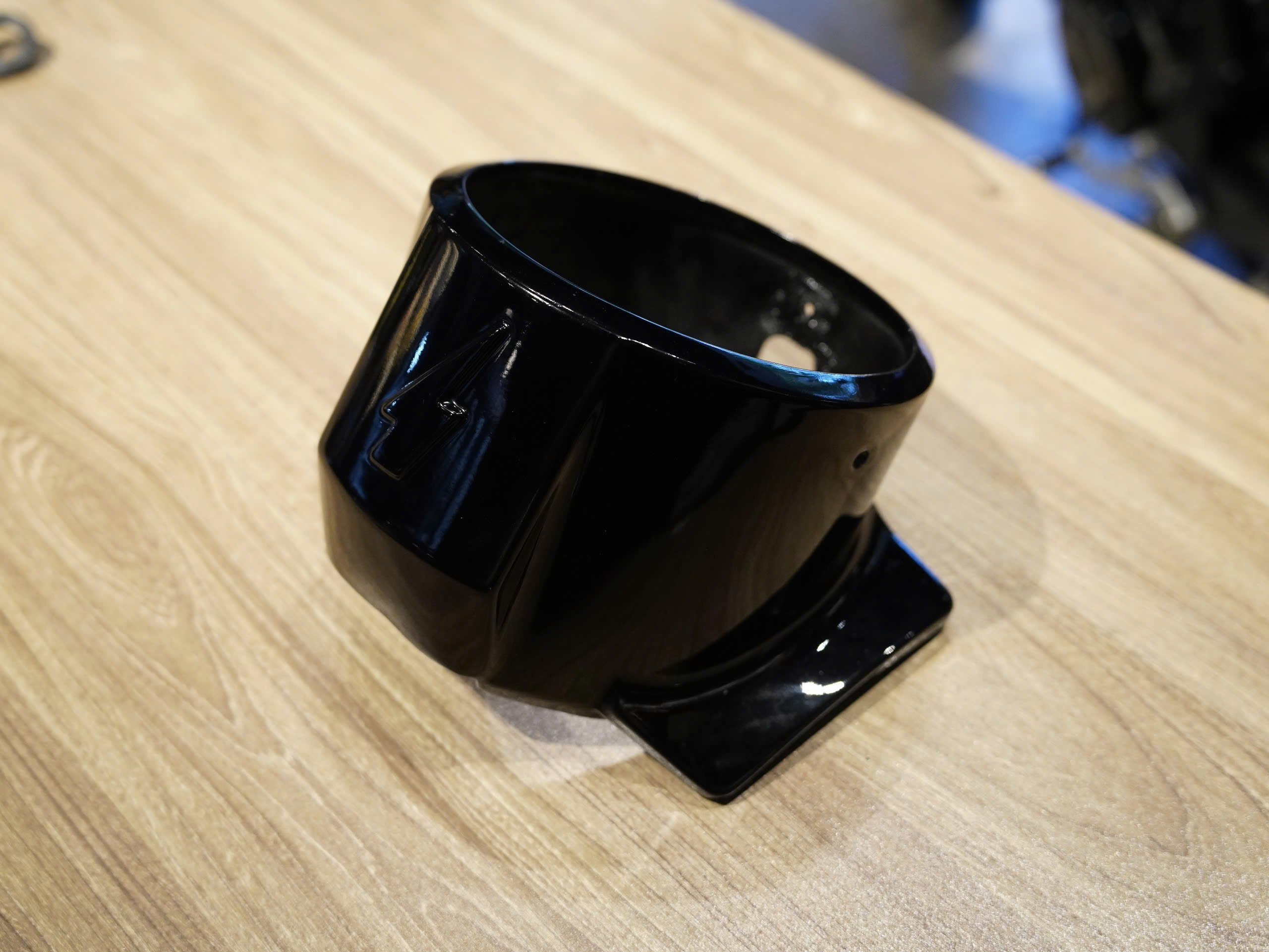 Ốp đầu đèn Custom BMW Rninet đen bóng - 184 KG